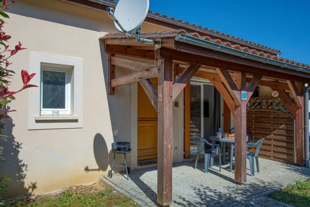 SARLAT - 24 - L'appartement d'Euphé avec piscine Exterior foto